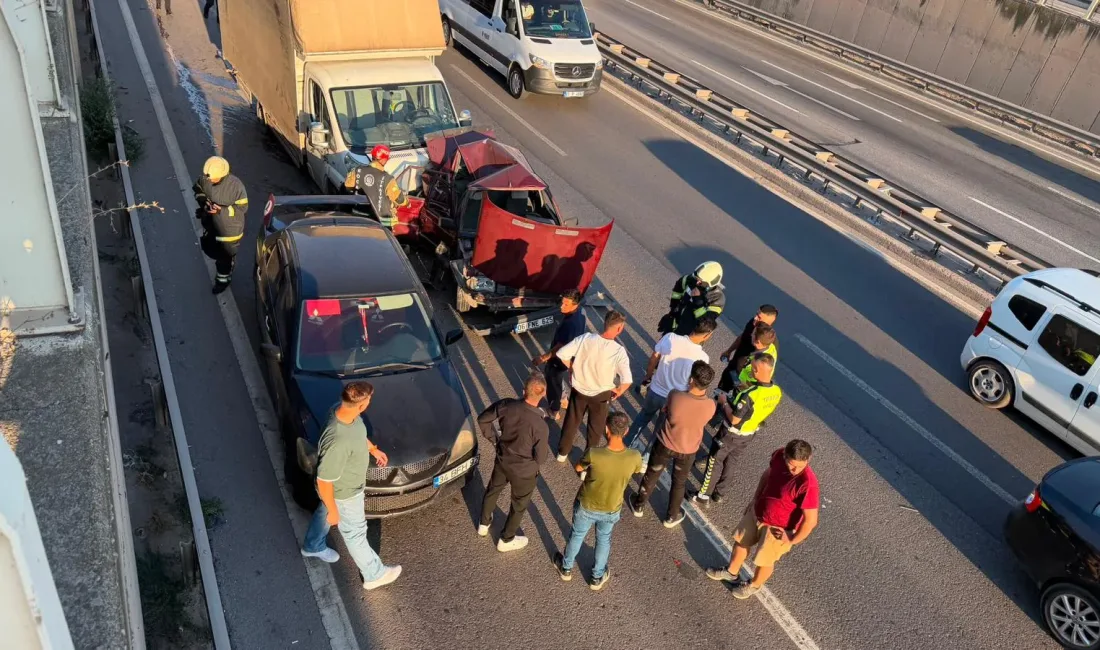 Kocaeli'nin Körfez ilçesinde 3 aracın karıştığı zincirleme trafik kazasında şans