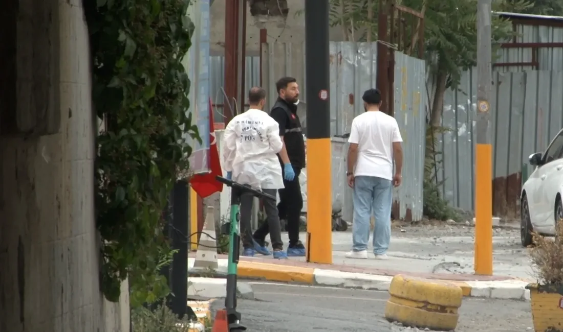 Fatih’te polis memuruna bıçakla saldıran ve kaçmaya çalışan şüpheli, ekiplerin