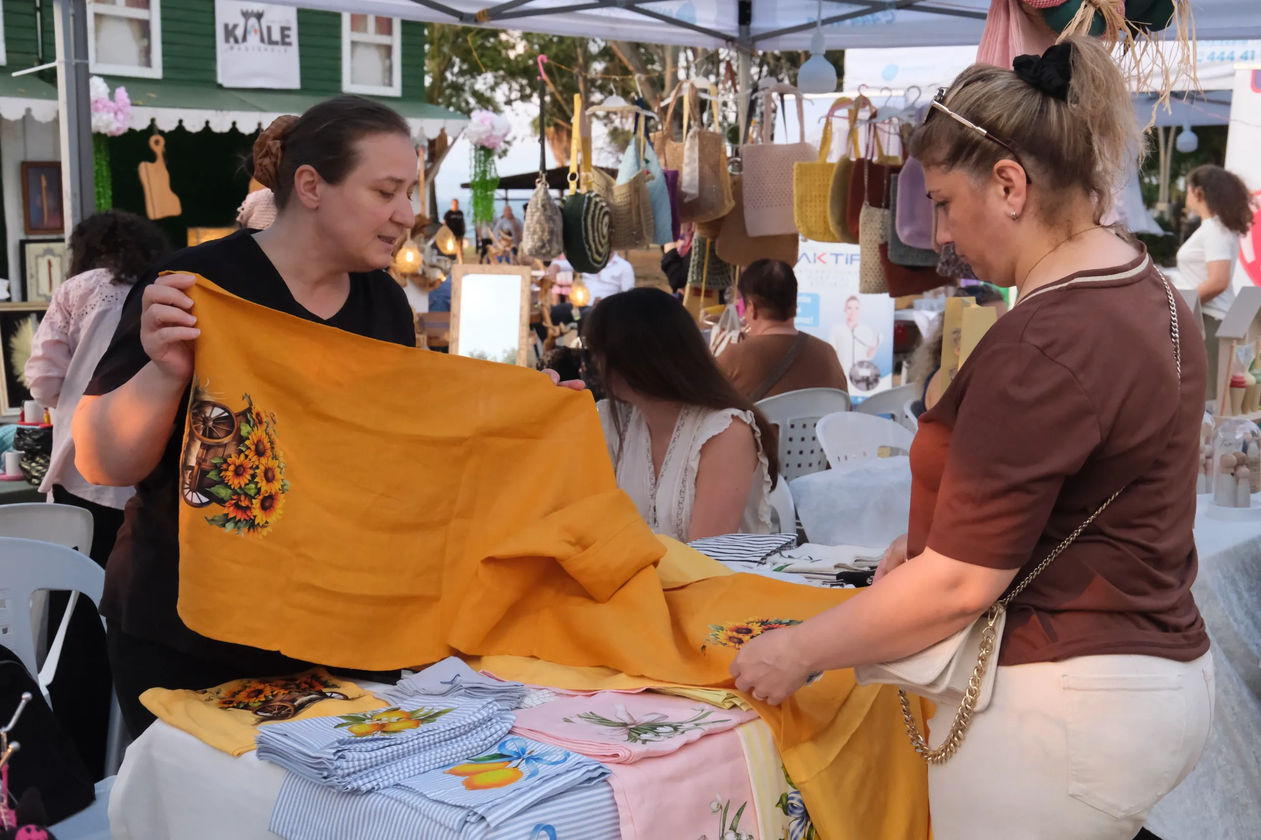 Kadın eli değdi, Başiskele'de emek festivale dönüştü