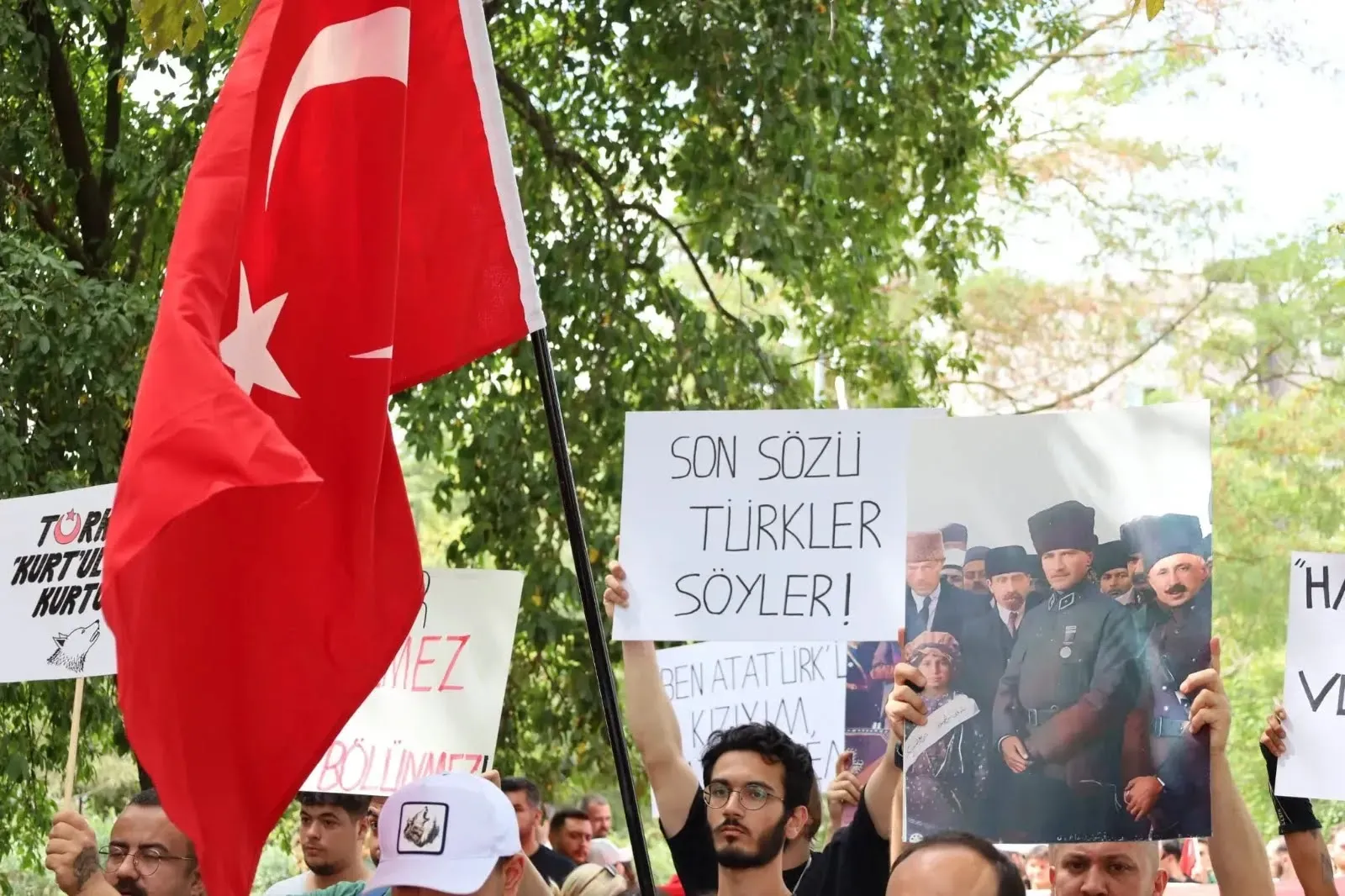 Kocaeli'de Turancı Dernekler Birliği'nden Çerçeve Yasa eylemi: "Biz kalleşe kardeş demeyiz!"