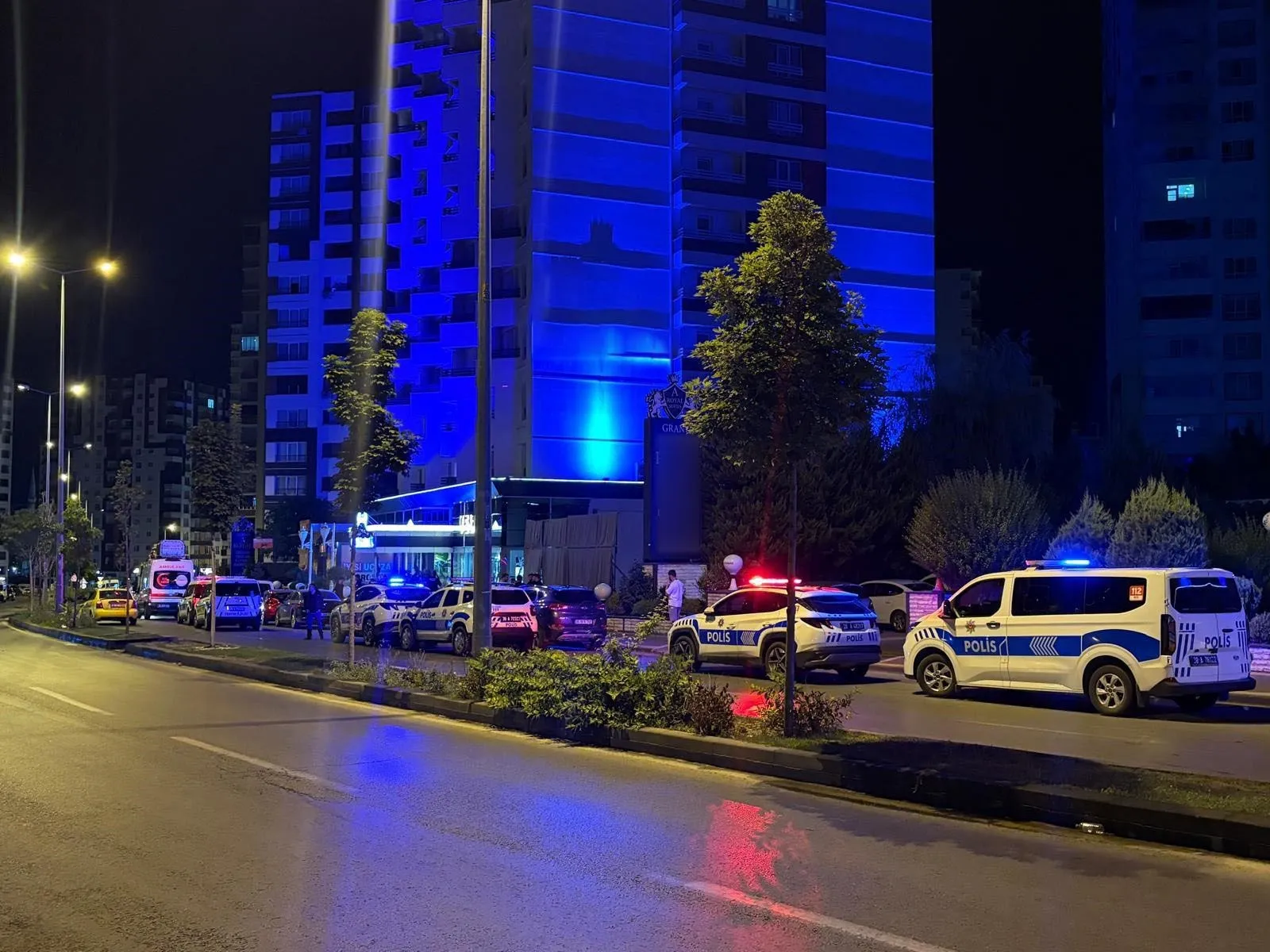 28 yaşındaki kadını bıçaklayıp camdan aşağı attı: İtiraf videosu kamerada