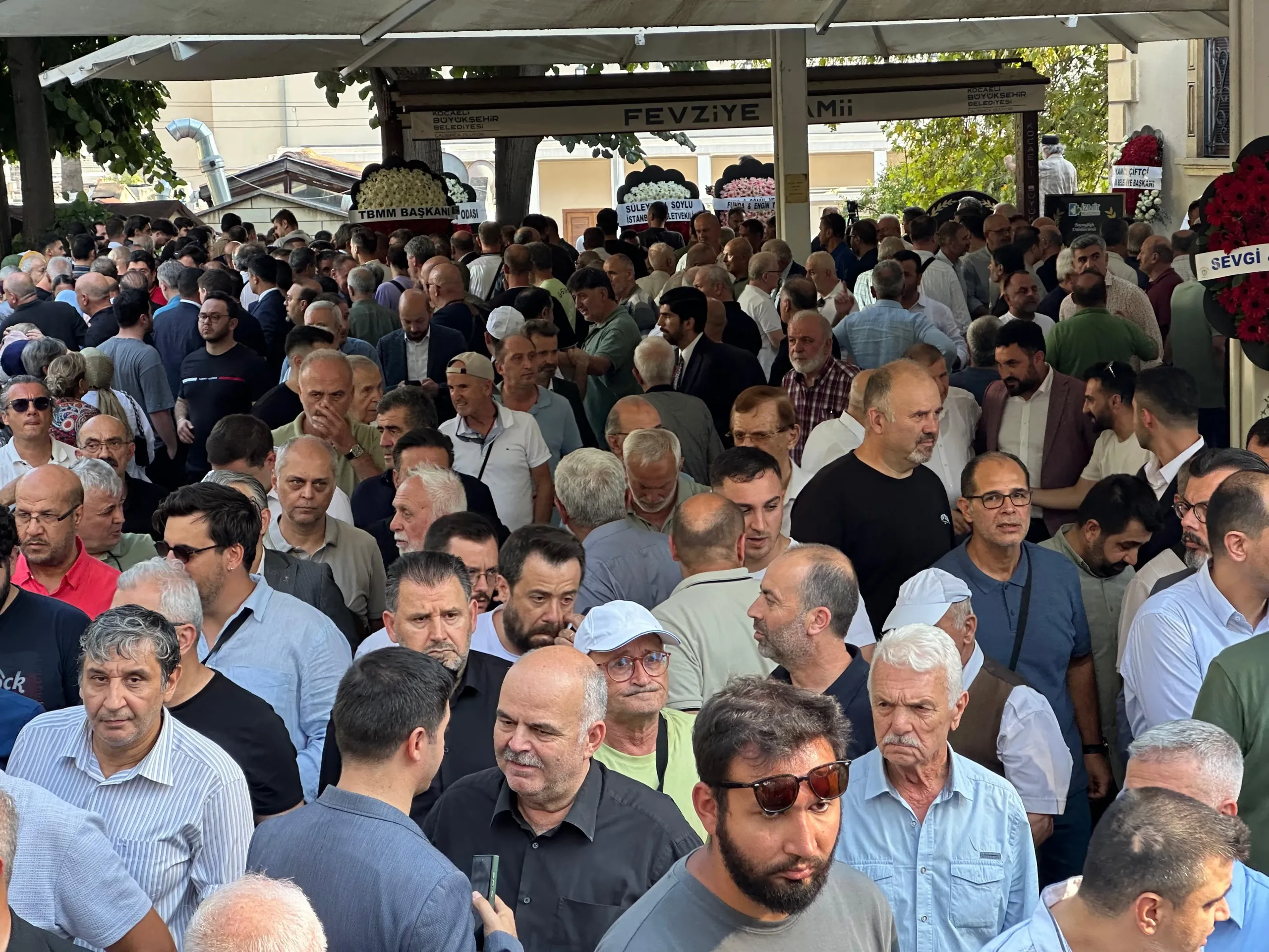 Azize Sibel Gönül son yolculuğuna uğurlandı