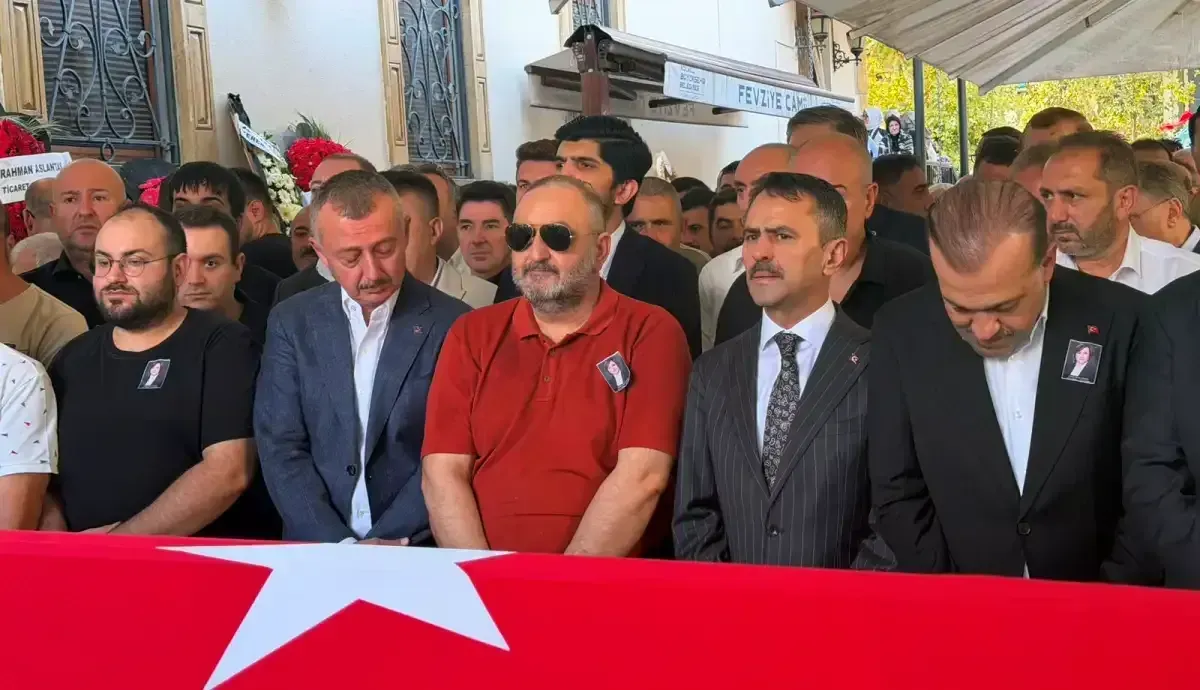 Azize Sibel Gönül son yolculuğuna uğurlandı