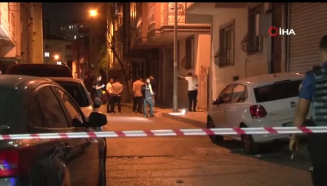 Bağcılar’da iki komşu arasında çıkan tartışma kavgaya dönüştü. Şüpheli, tartıştığı