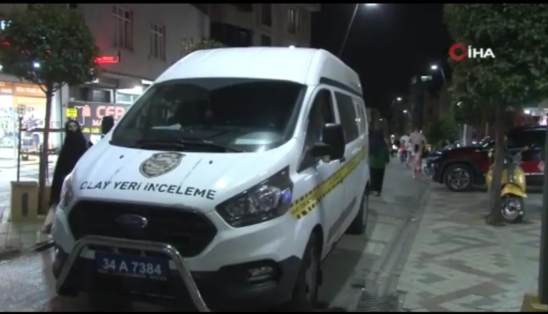 Komşusunu bıçaklayıp ateş açtı: 4 yaralı