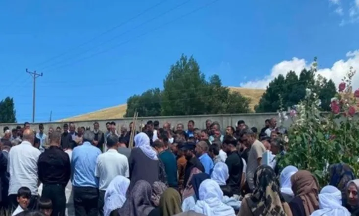Çalışmak amacıyla Kocaeli’ye gelen 18 yaşındaki Emirhan, görev yaptığı inşaat