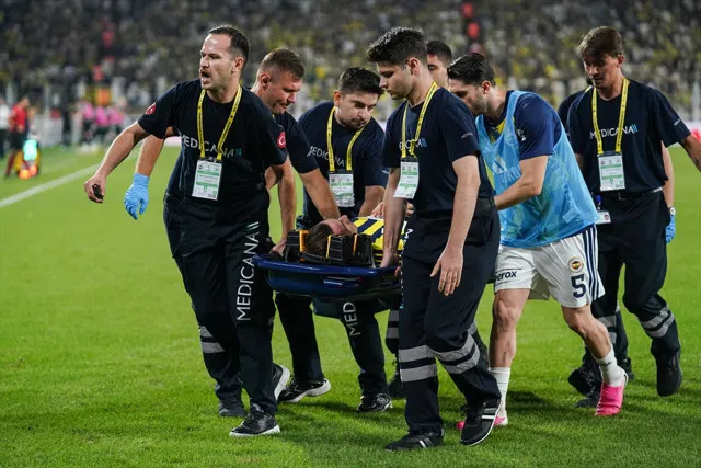 Gölcüklü Kerem Aktürkoğlu için Fenerbahçe'den resmi açıklama: Sağlık durumu nasıl?