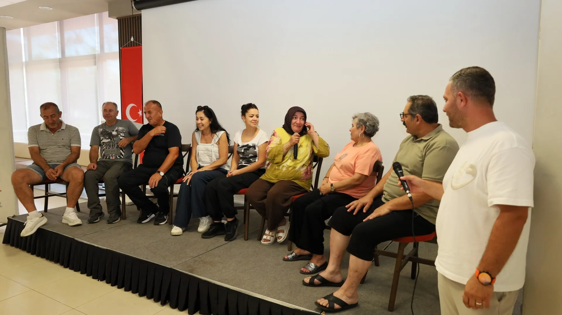 Kocaeli'de muhtarlara iletişim ve ilk yardım eğitimi verildi