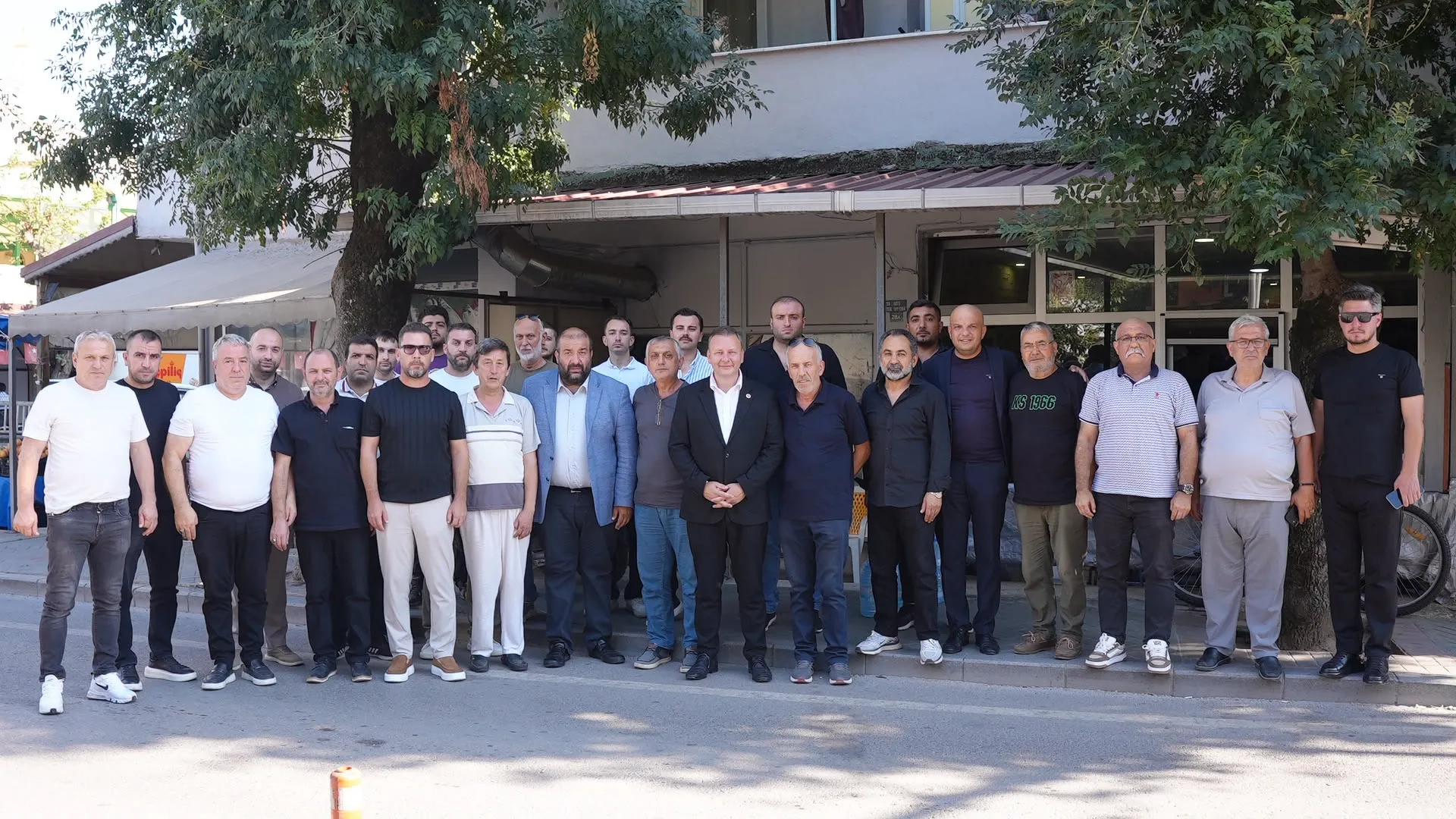 Başkan Emengen kongre sonrası soluğu sahada aldı