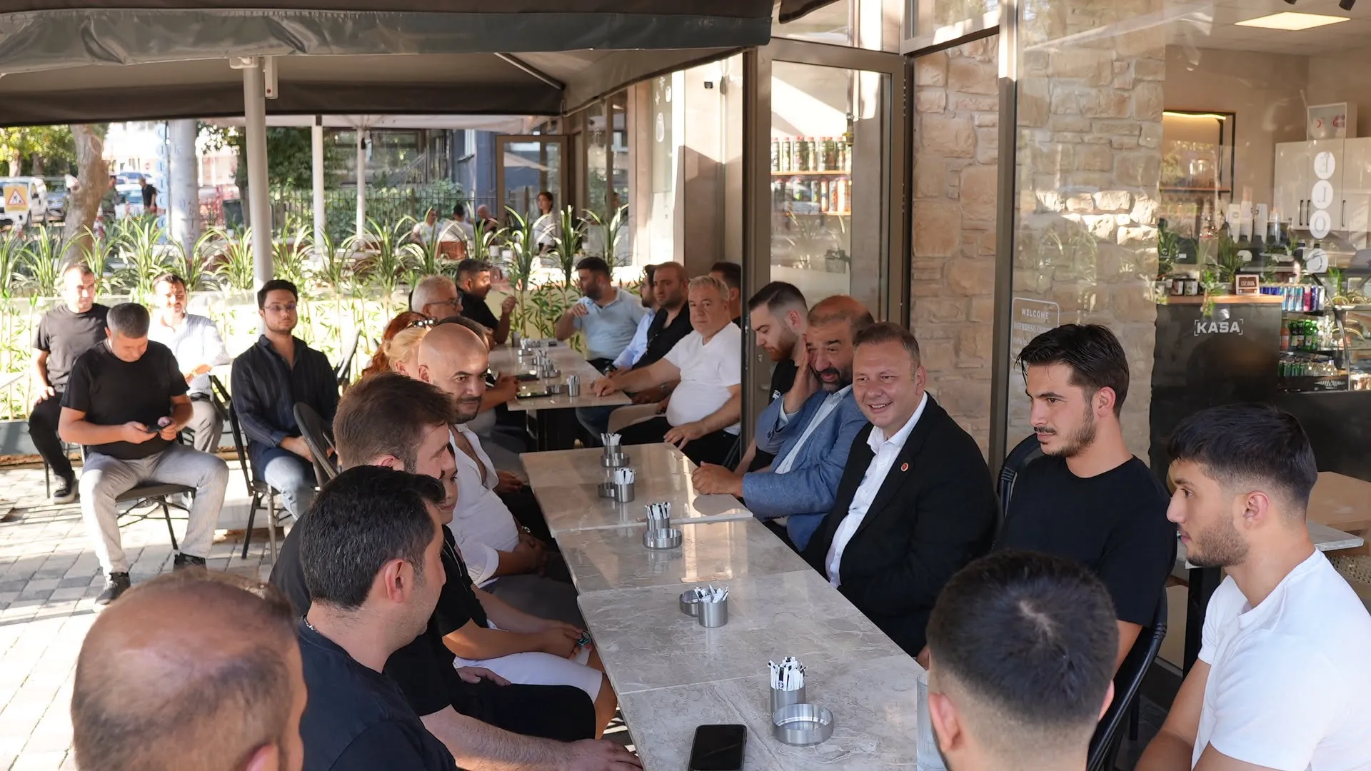 Başkan Emengen kongre sonrası soluğu sahada aldı