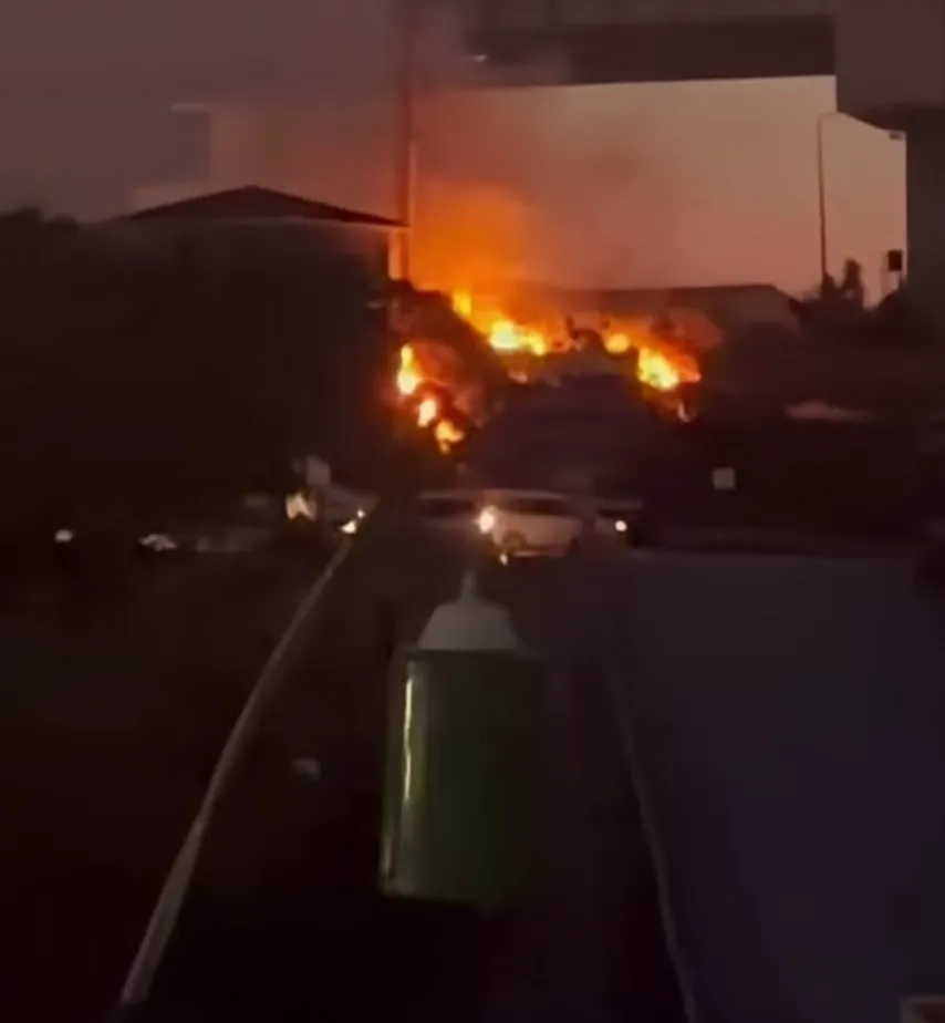Kocaeli'de dev patlama: Mahalle sokağa döküldü