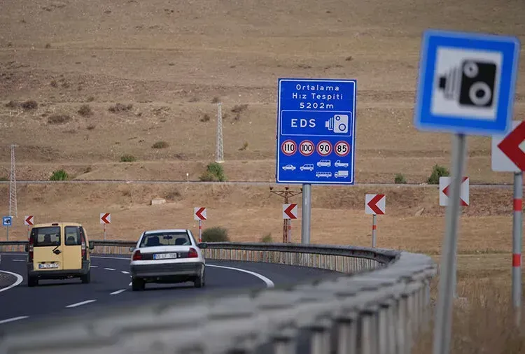 D-100’de hız sınırları yükseltildi: Kocaeli EDS’de yeni limitler ve 2026 ceza tarifesi belli oldu