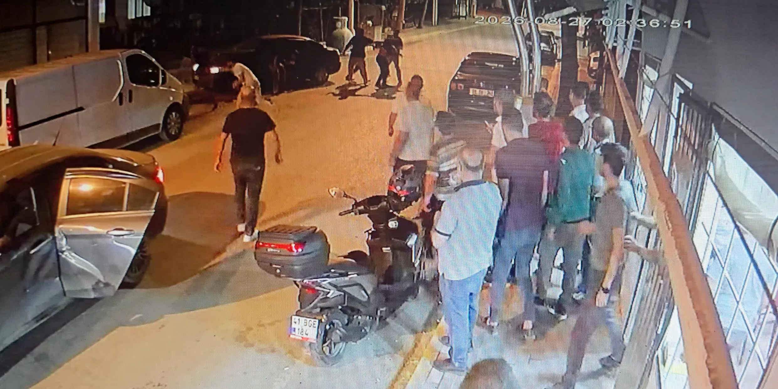 "Beni kaçırın" Mesajı akrabaları birbirine düşürdü: Kocaeli'deki dehşet anları güvenlik kamerasında
