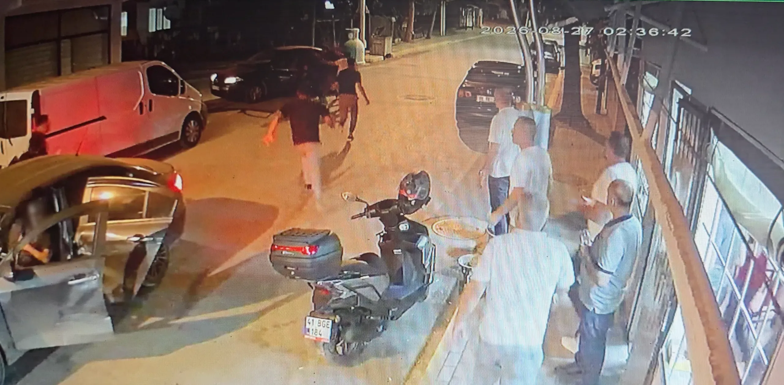 "Beni kaçırın" Mesajı akrabaları birbirine düşürdü: Kocaeli'deki dehşet anları güvenlik kamerasında