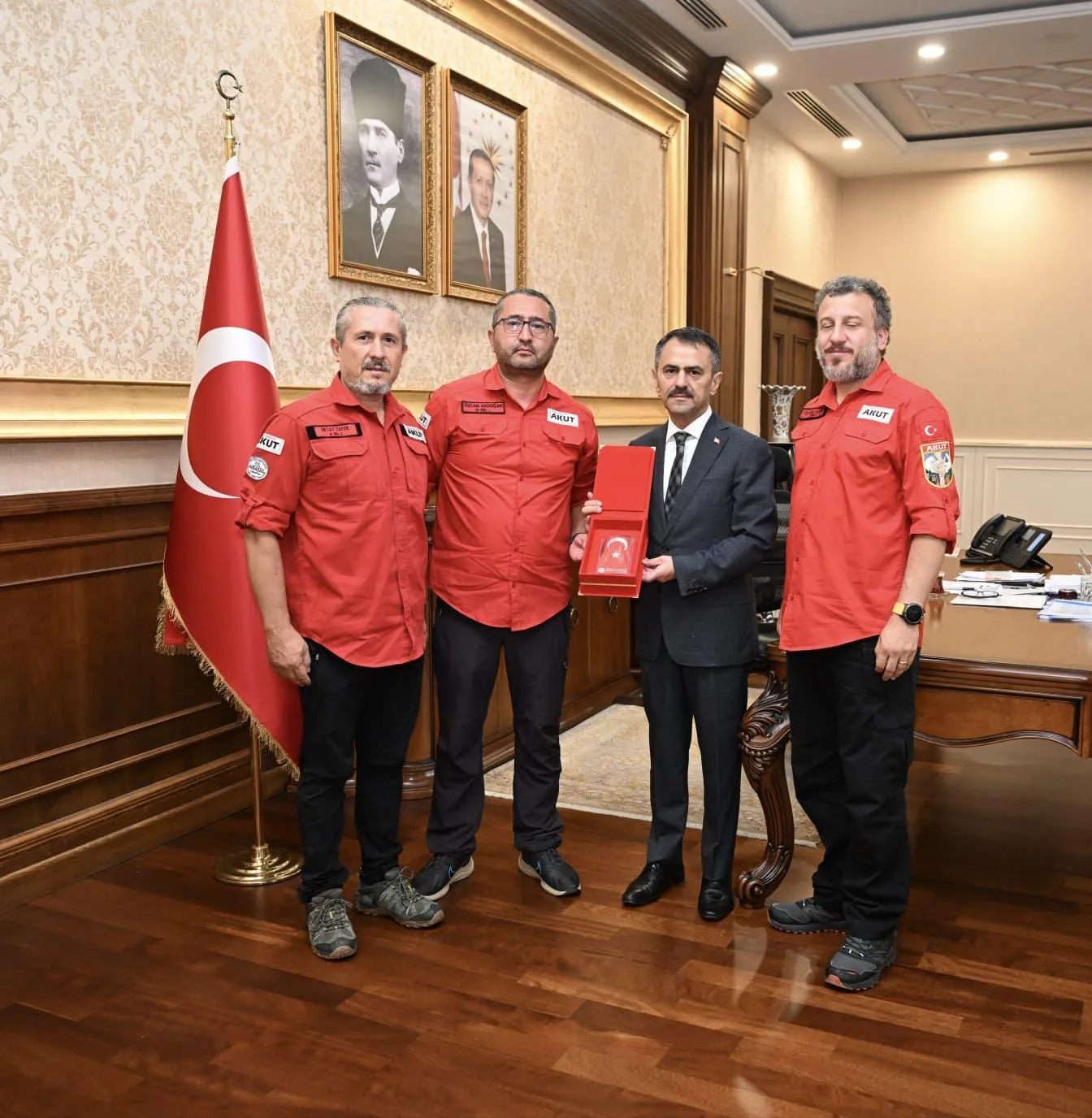 AKUT Gönüllüleri, Vali İlhami Aktaş'ı Ziyaret Etti