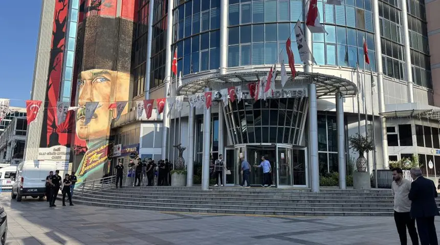 İstanbul Cumhuriyet Başsavcılığı tarafından İzmit Belediyesine yönelik sürdürülen yolsuzluk ve