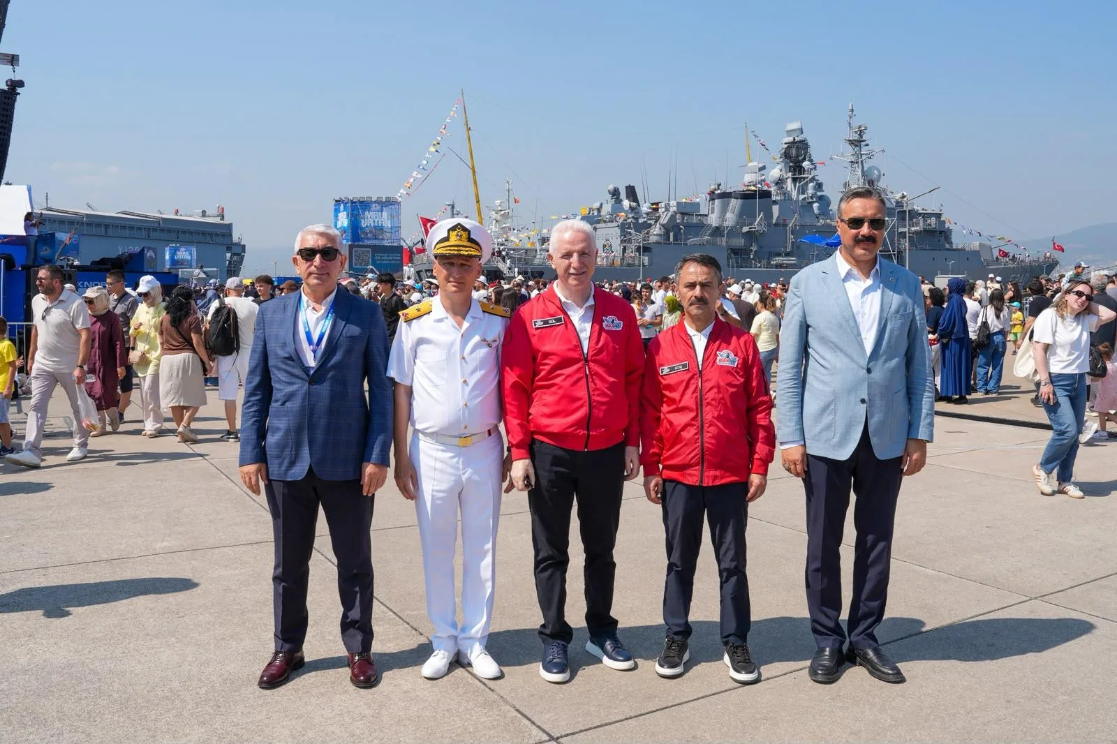 Vali İlhami Aktaş ve İstanbul Valisi Davut Gül, TEKNOFEST Mavi Vatan Alanını Ziyaret Ettiler