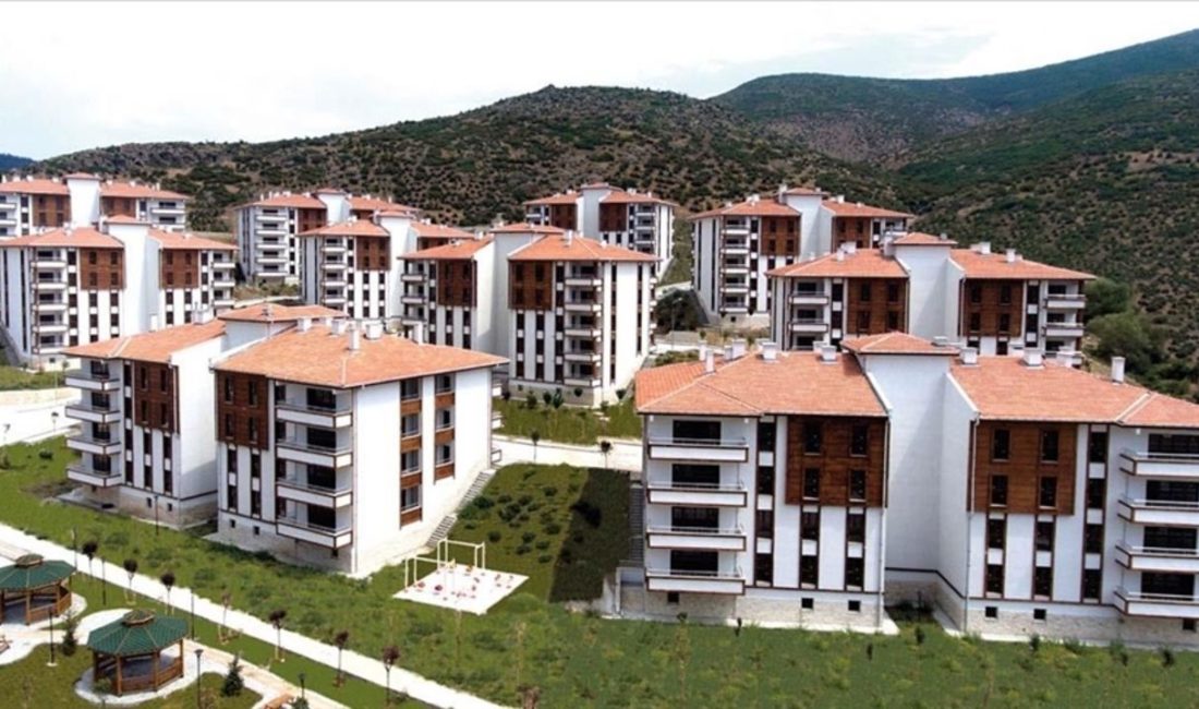 Toplu Konut İdaresi Başkanlığı (TOKİ), Türkiye genelinde mülkiyetinde bulunan yüzlerce