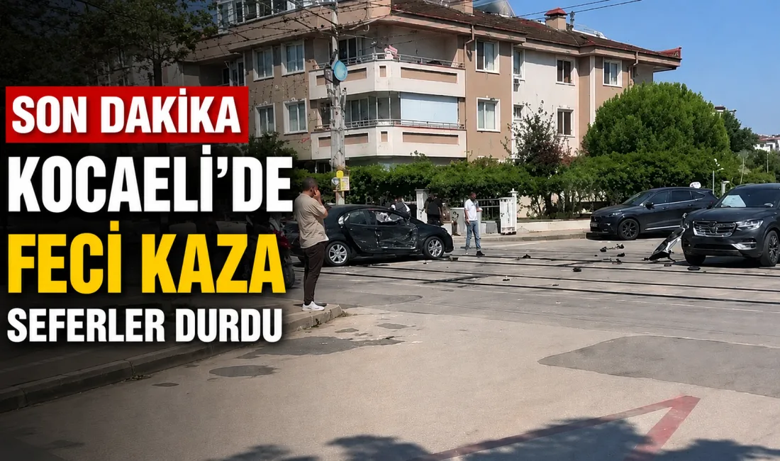 Kocaeli’nin İzmit ilçesinde iki otomobilin çarpışması sonucu meydana gelen trafik