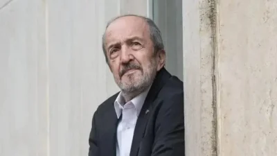 Türk sinemasının usta oyuncularından Can Kolukısa, 92 yaşında hayatını kaybetti.