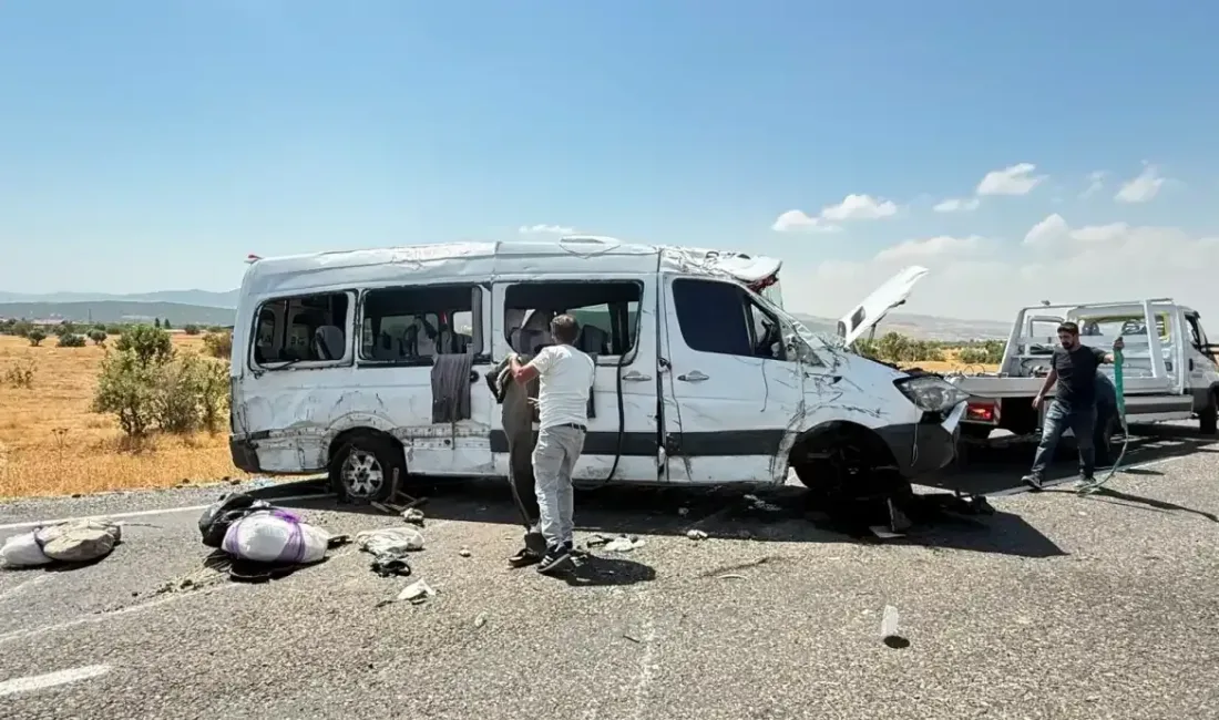 Diyarbakır’ın Lice ilçesinde nişan merasimine katılmak üzere yola çıkan akrabaları