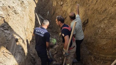 Hatay’ın Antakya ilçesinde altyapı çalışması sırasında meydana gelen toprak kayması