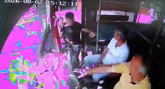 Kocaeli'de şehir magandası otobüs şoförüne saldırdı