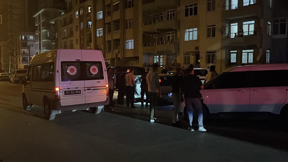 Yol kenarında dehşet! Otomobilde bir kadın ölü bulundu