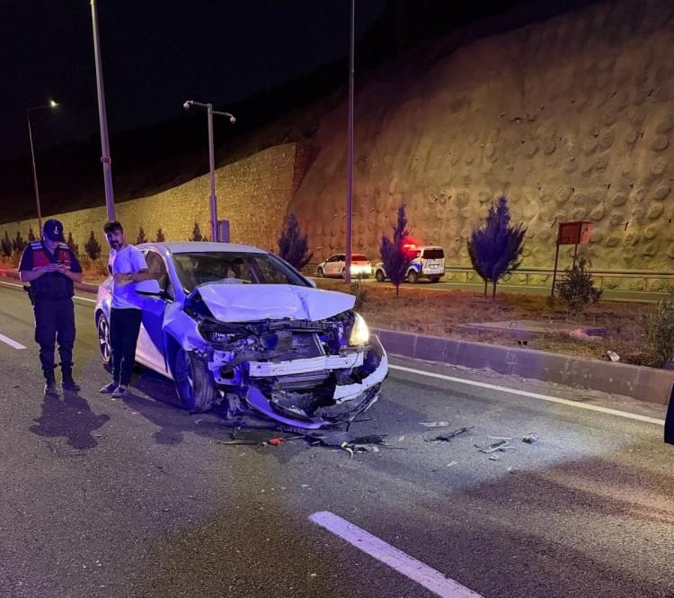 Tünel girişinde feci kaza! Çok sayıda yaralı