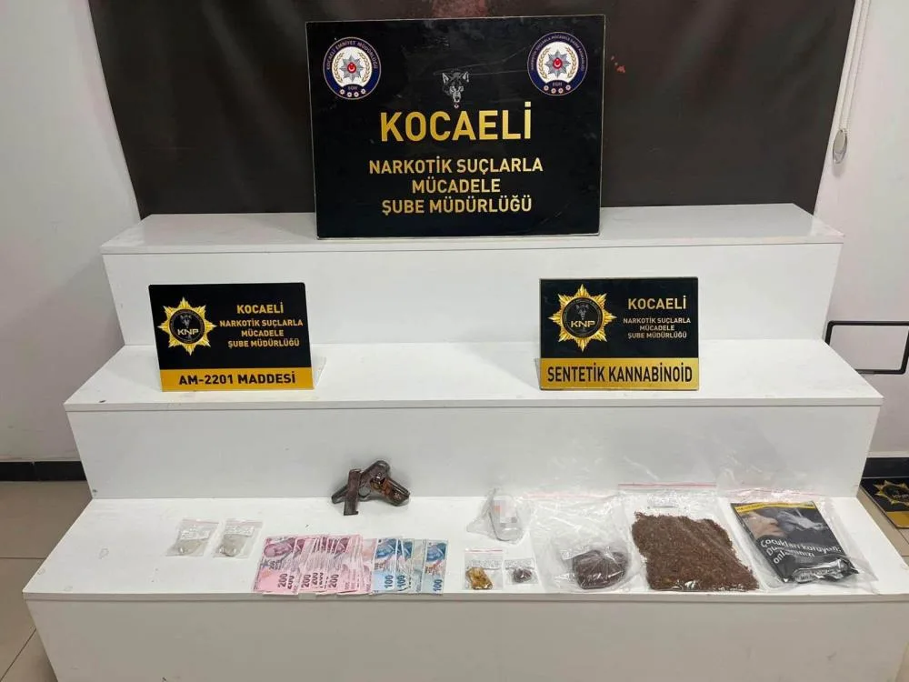 Kocaeli İl Emniyet Müdürlüğü Narkotik Suçlarla Mücadele Şube Müdürlüğü ekipleri,