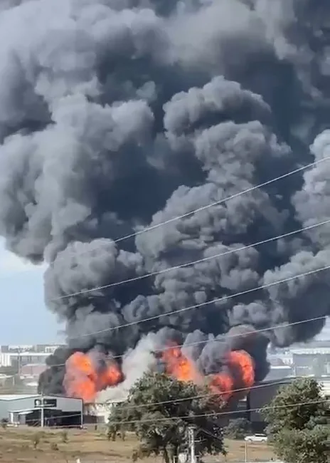 Kocaeli'nin Gebze ilçesi Balçık Mahallesi'nde bir kimya fabrikasında henüz bilinmeyen