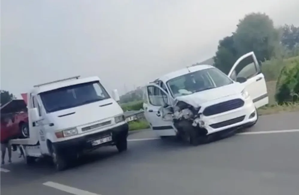 Sakarya’nın Söğütlü ilçesi Rüstemler Mahallesi Adapazarı - Karasu yolu üzerinde