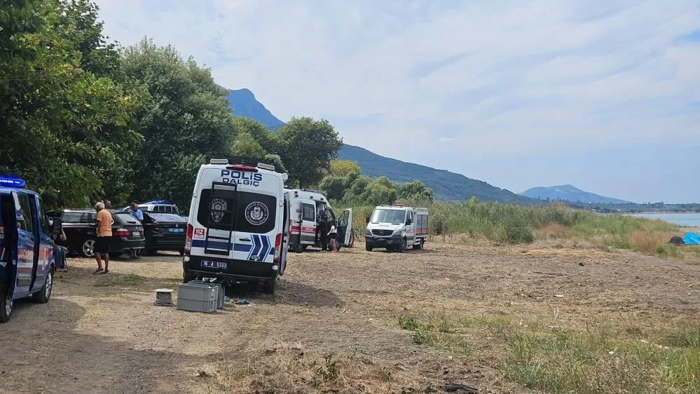 Serinlemek için girdiği gölden cansız bedeni çıktı!