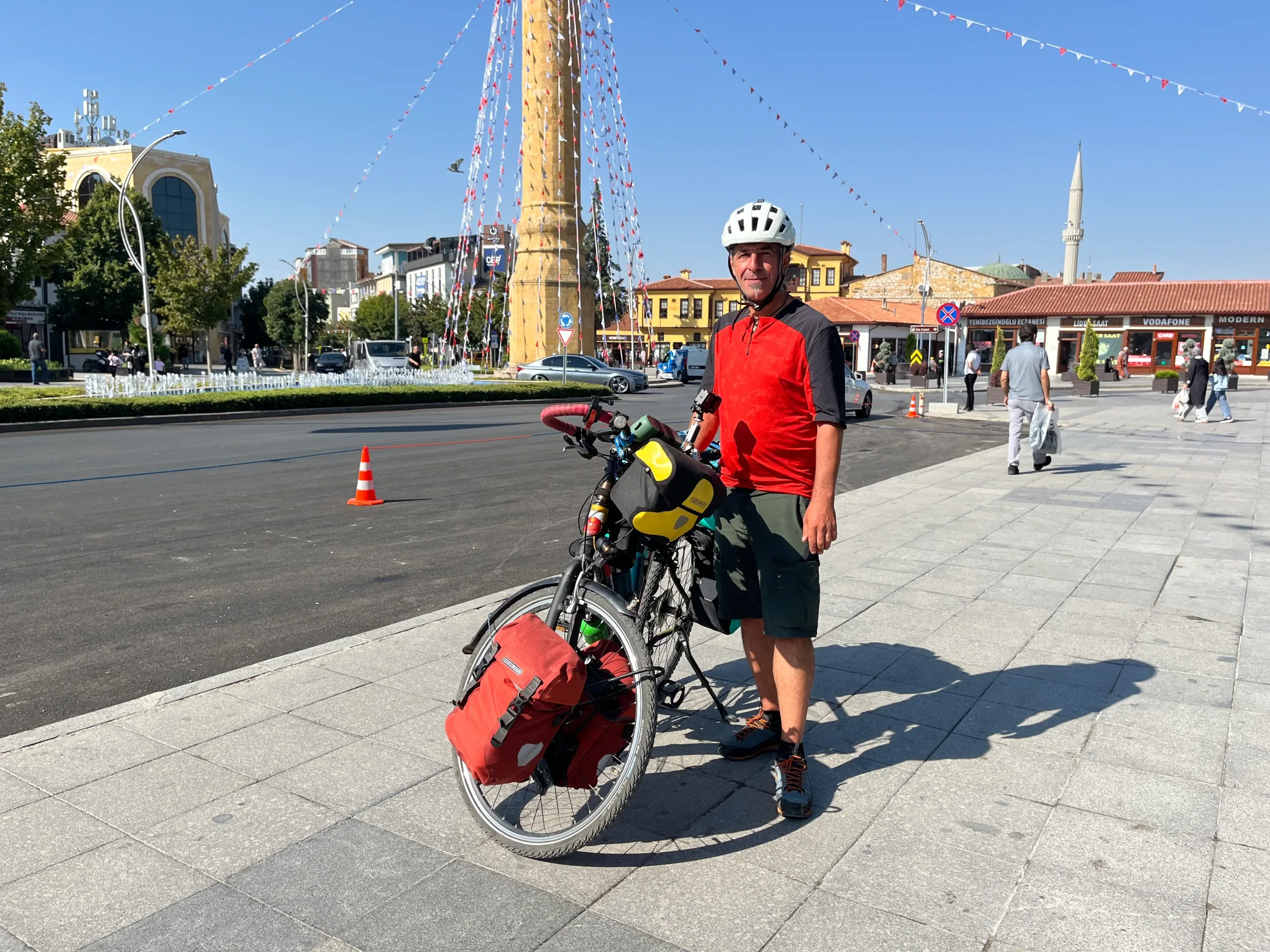 13 yıllık bisiklet tutkunu, en büyük hayali için dünyayı pedallayacak