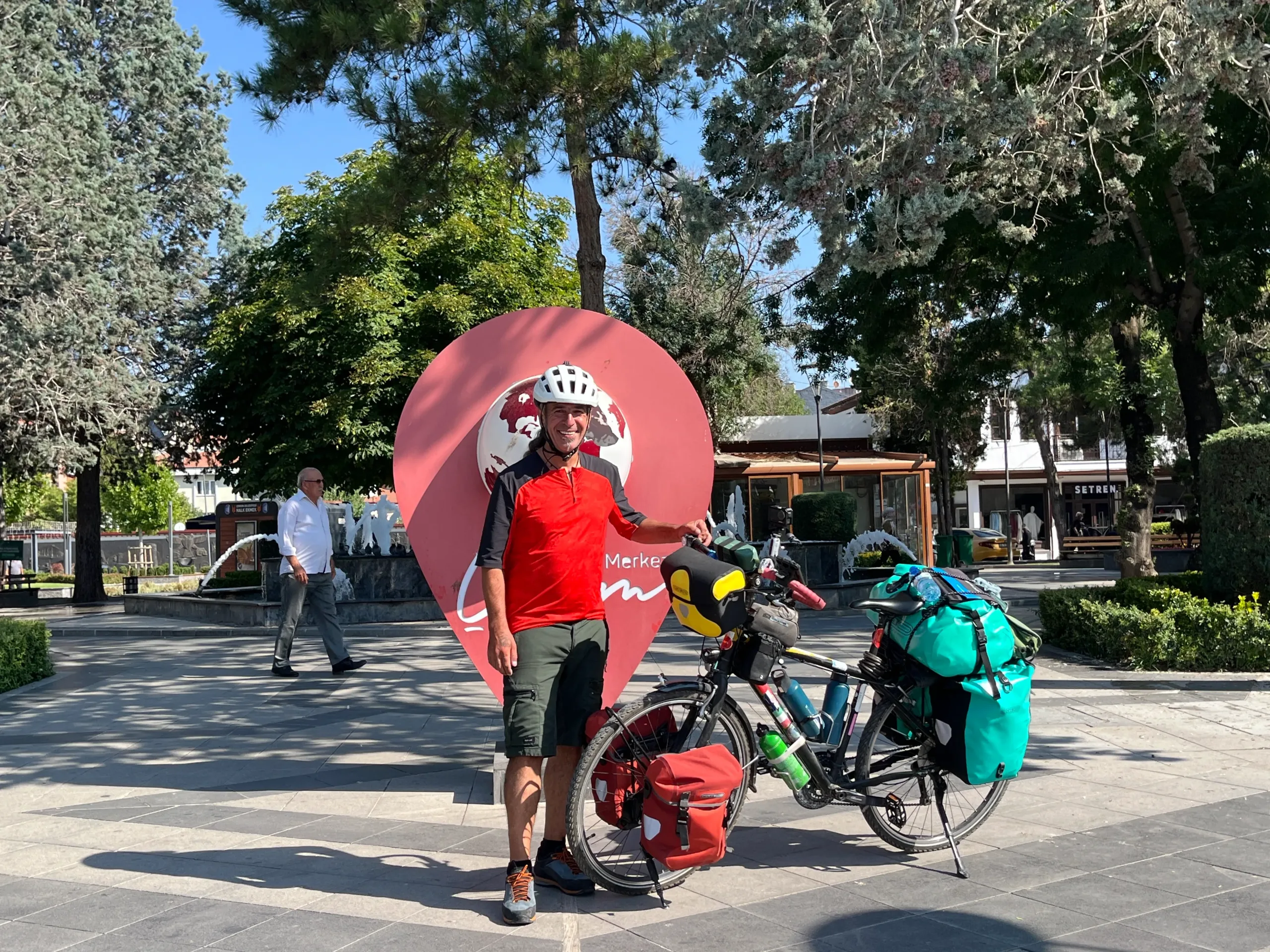 13 yıllık bisiklet tutkunu, en büyük hayali için dünyayı pedallayacak