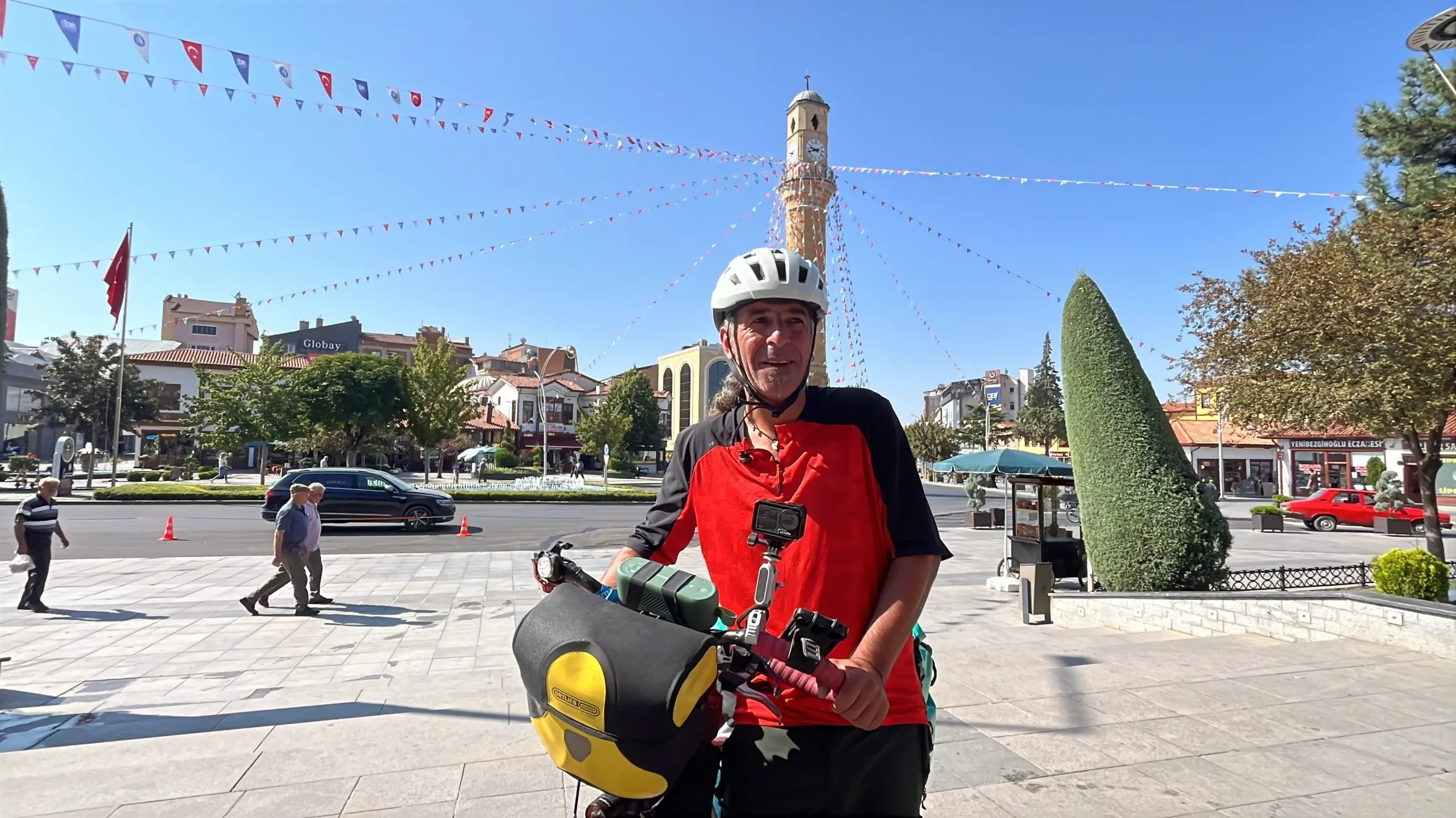 13 yıllık bisiklet tutkunu, en büyük hayali için dünyayı pedallayacak