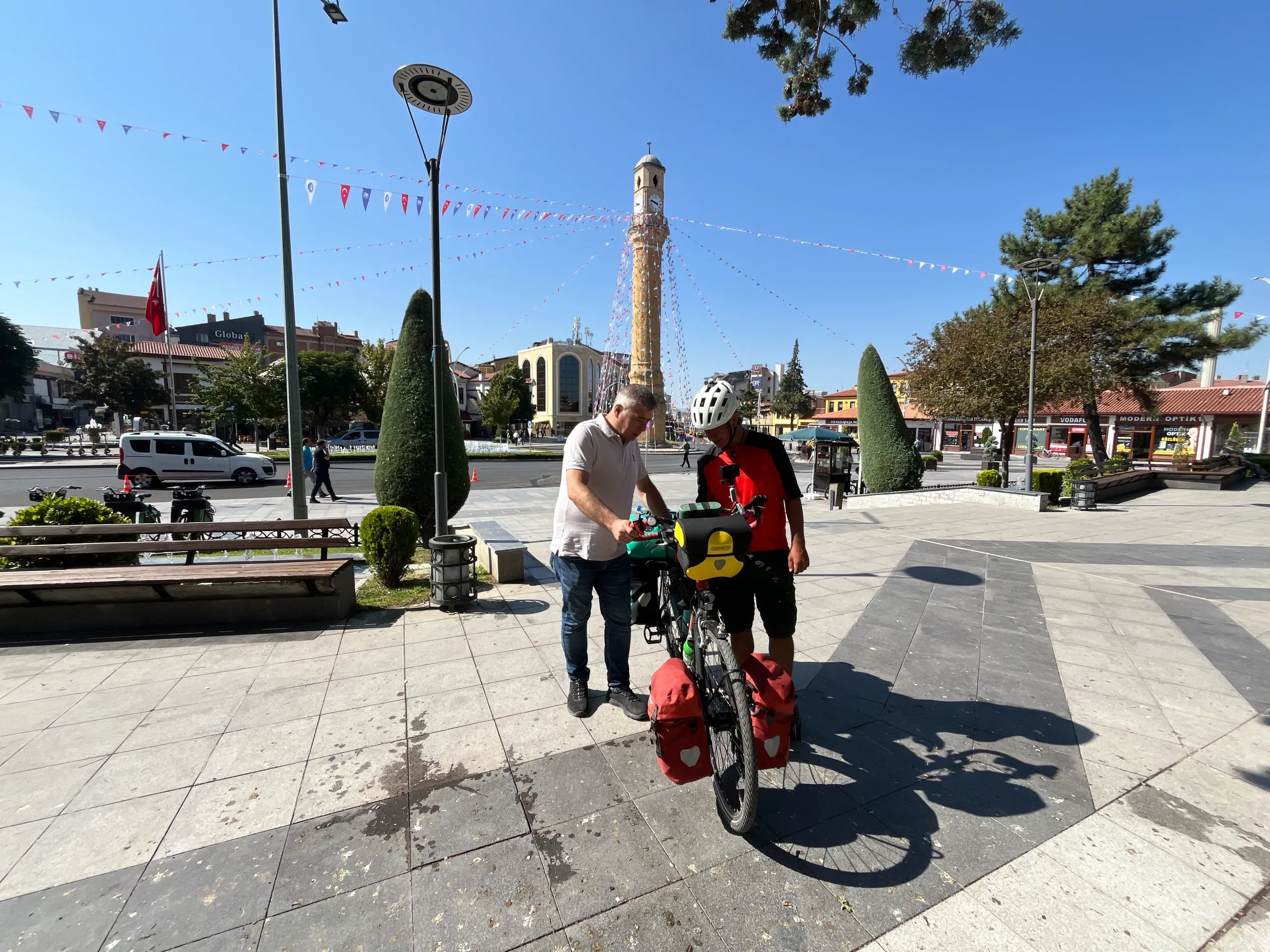 13 yıllık bisiklet tutkunu, en büyük hayali için dünyayı pedallayacak