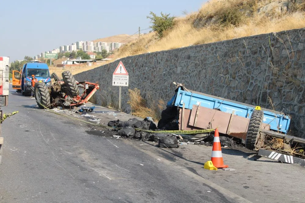 Korkunç kaza: Ölü ve yaralılar var