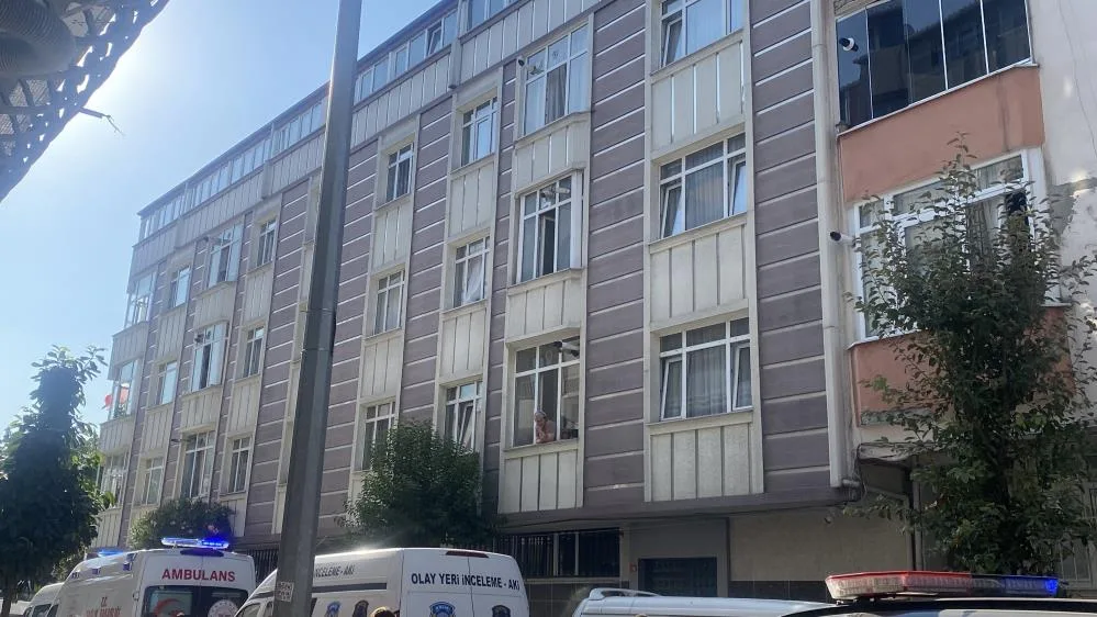 Boğazı kesilmiş halde ölü bulundu!