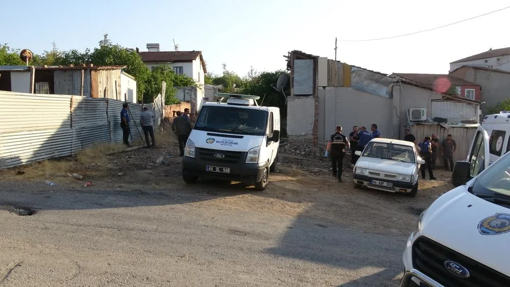 Evinin önünde ölü bulundu