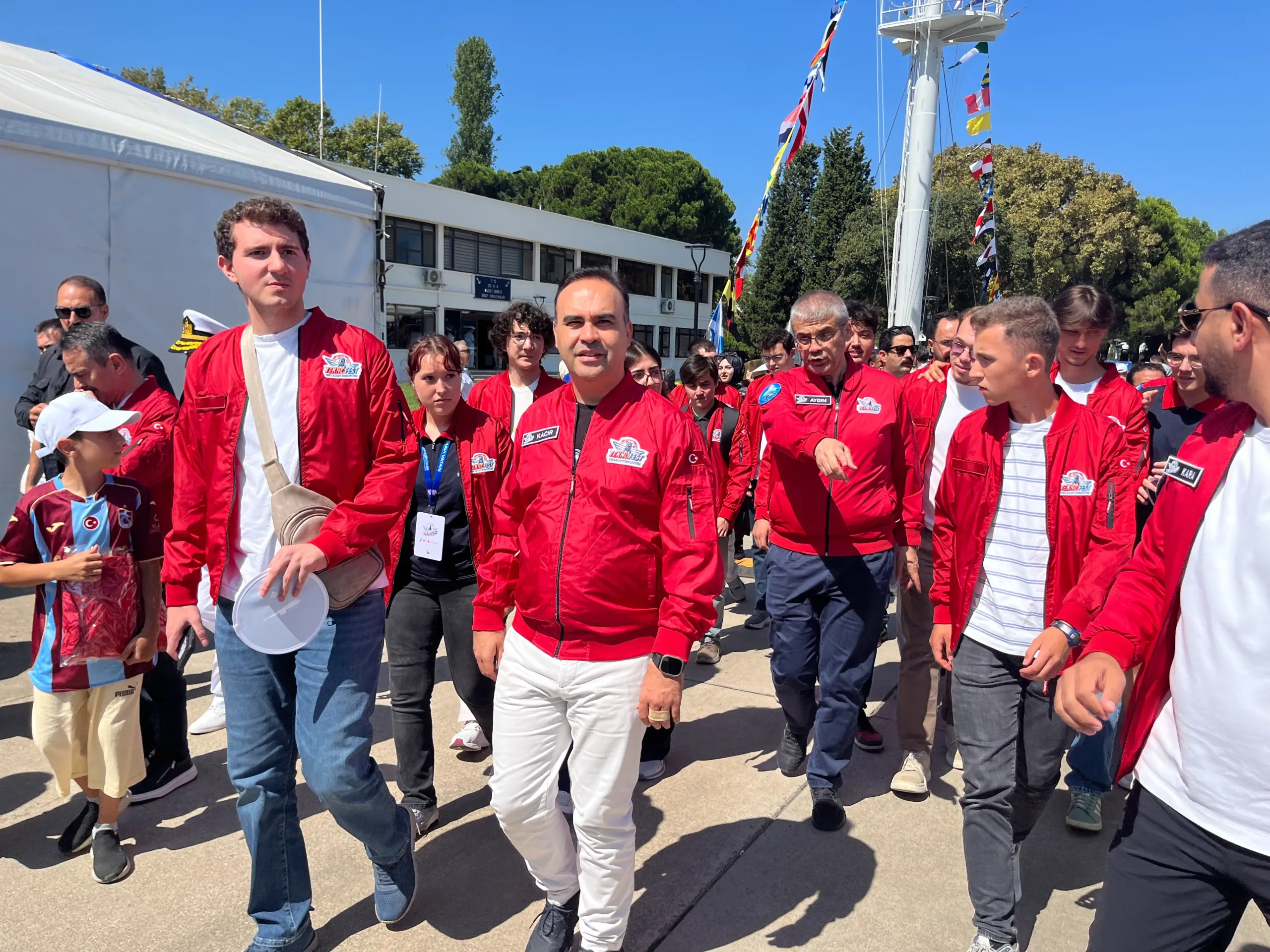 Sanayi ve Teknoloji Bakanı Kacır, TEKNOFEST Mavi Vatan'ı ziyaret etti