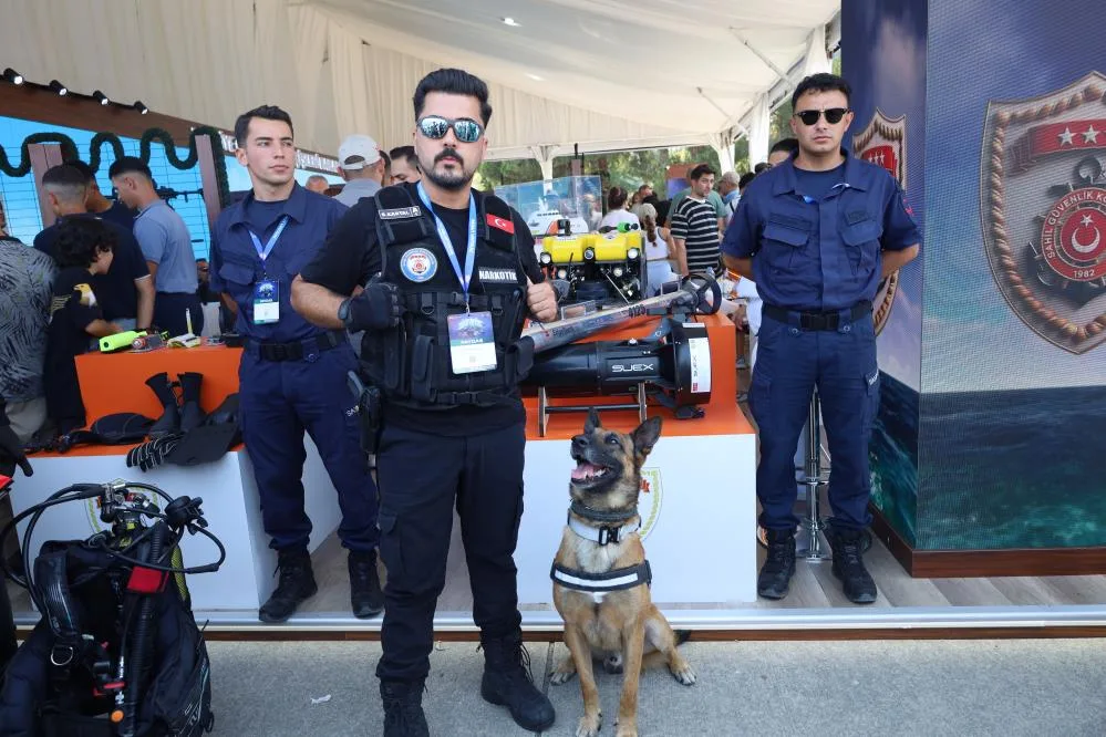 TEKNOFEST Mavi Vatan’da Sahil Güvenlik’in yerli teknolojileri tanıtıldı. 72 metrelik