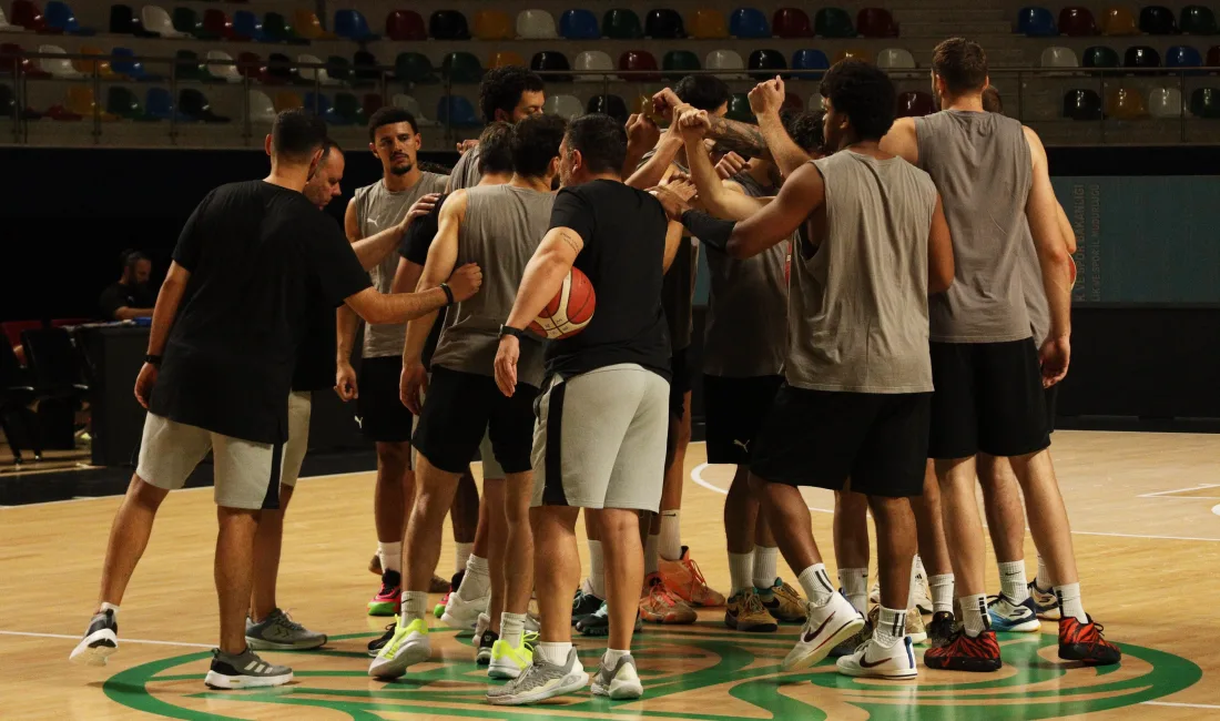 Basketbol Süper Ligi'nde Kocaeli'yi temsil edecek takımlardan Körfez Basket'in yıldız