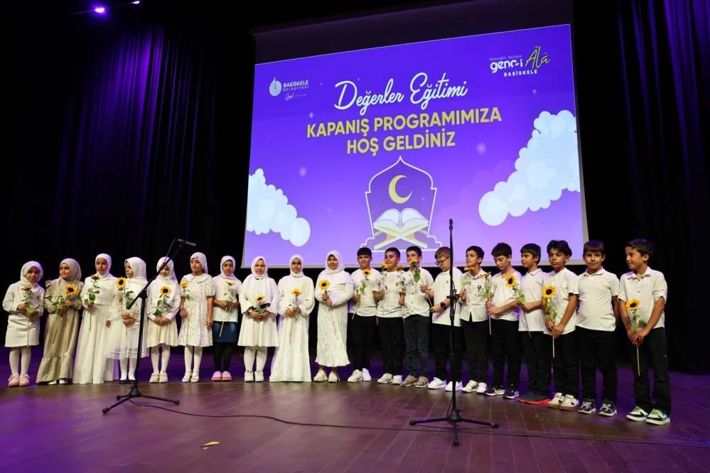 Başiskele Belediyesinin çocuklara yönelik düzenlediği yaz okulu tamamlandı. Başkan Yasin
