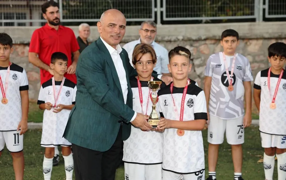 Körfez’de miniklerin kupa sevinci! 13 kulüp sahaya çıktı
