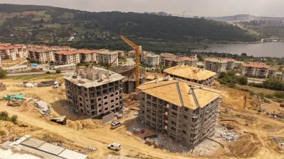 Kocaeli’de Sepetçiler Mahallesi’nde yapımı devam eden Adliye Lojmanları projesinde çalışmalar