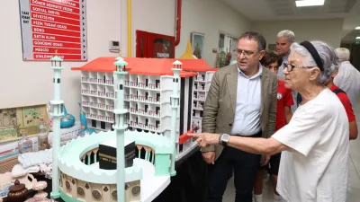 Derince Belediye Başkanı Sertif Gökçe, Kocaeli Huzurevi’ni ziyaret ederek huzurevi