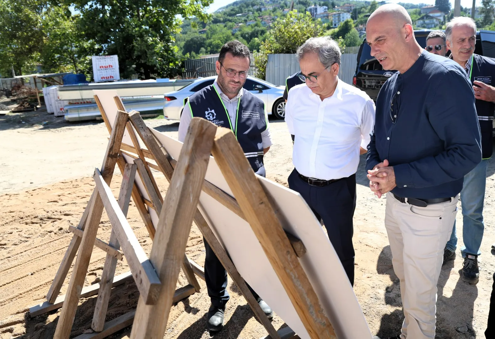 Kocaeli Büyükşehir Belediyesi Genel Sekreteri Dr. Hayri Baraçlı, Gölcük'te yapımı