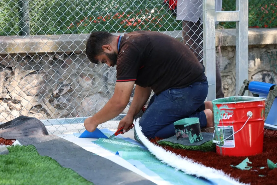Kartepe’de spor yatırımları büyüyor! Başkan Kocaman sahaya indi