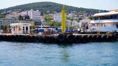 Kocaeli Büyükşehir Belediyesi’nin yaz sezonu boyunca düzenlediği “Büyükada’ya Yolculuk” seferleri